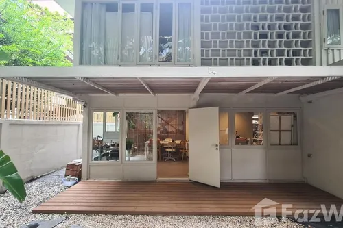 brand-new-luxury-house-for-rent-closed-to-bts-phra-khanong-ak751